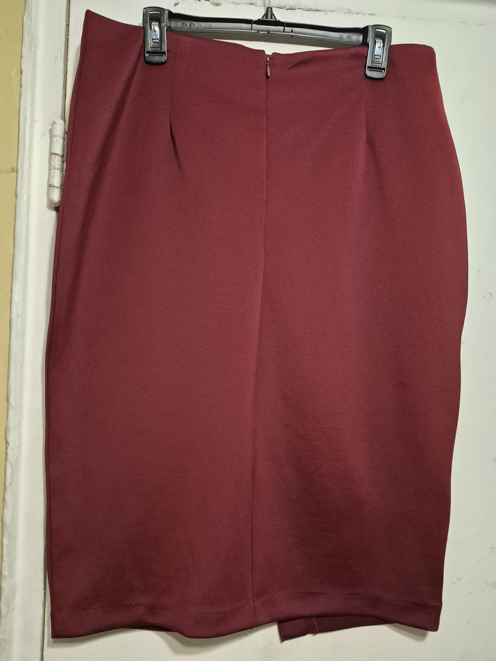 NY&C (New York & Company) Burgundy Pencil Midi Stretch Skirt Size 14